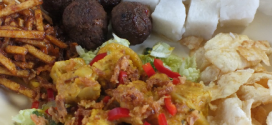 Sajoer tempeh met lontong